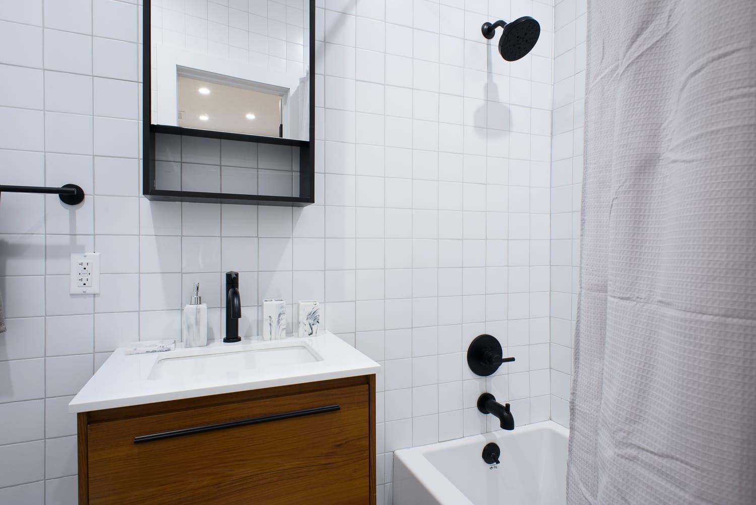 7-1 2br 1bath In Prime Park Slope Apartment *